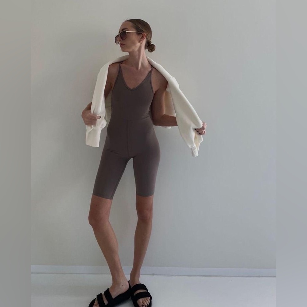 Varley let’s move Irvine playsuit size medium iron brown